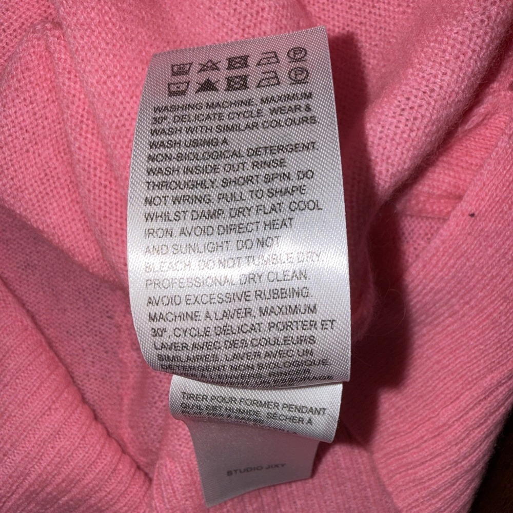 Crush Malibu Cashmere Sweater in Cosmo Pink  V-neck Women's Size Small - Picture 10 of 10